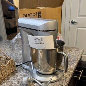 Silver Stand Mixer with Stainless Steel Bowl